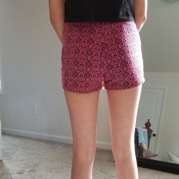 Shorts - Picture 2 of 3